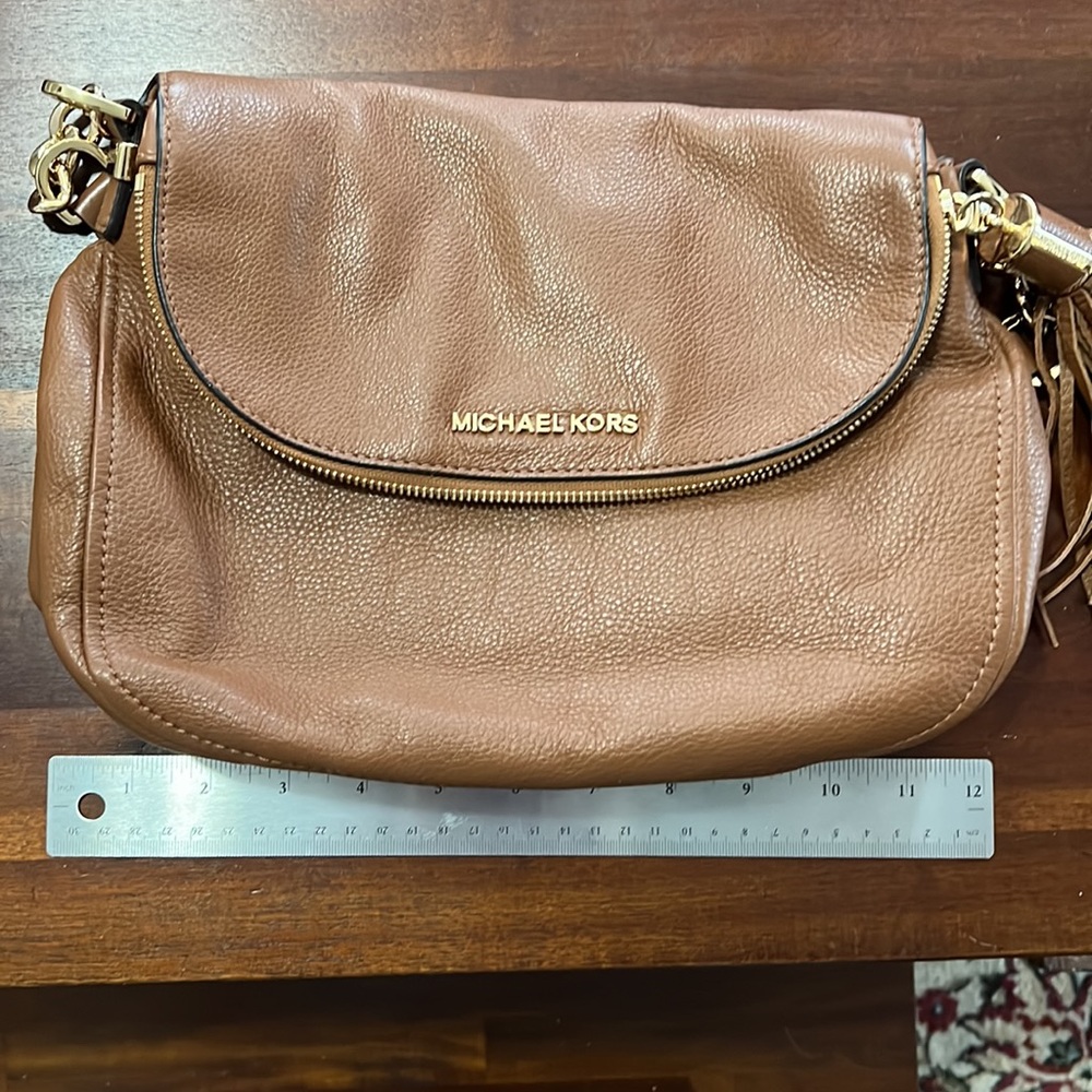 Michael Kors Leather Bag Brown Saffiano Gold Hardware & Tassel - Picture 11 of 14